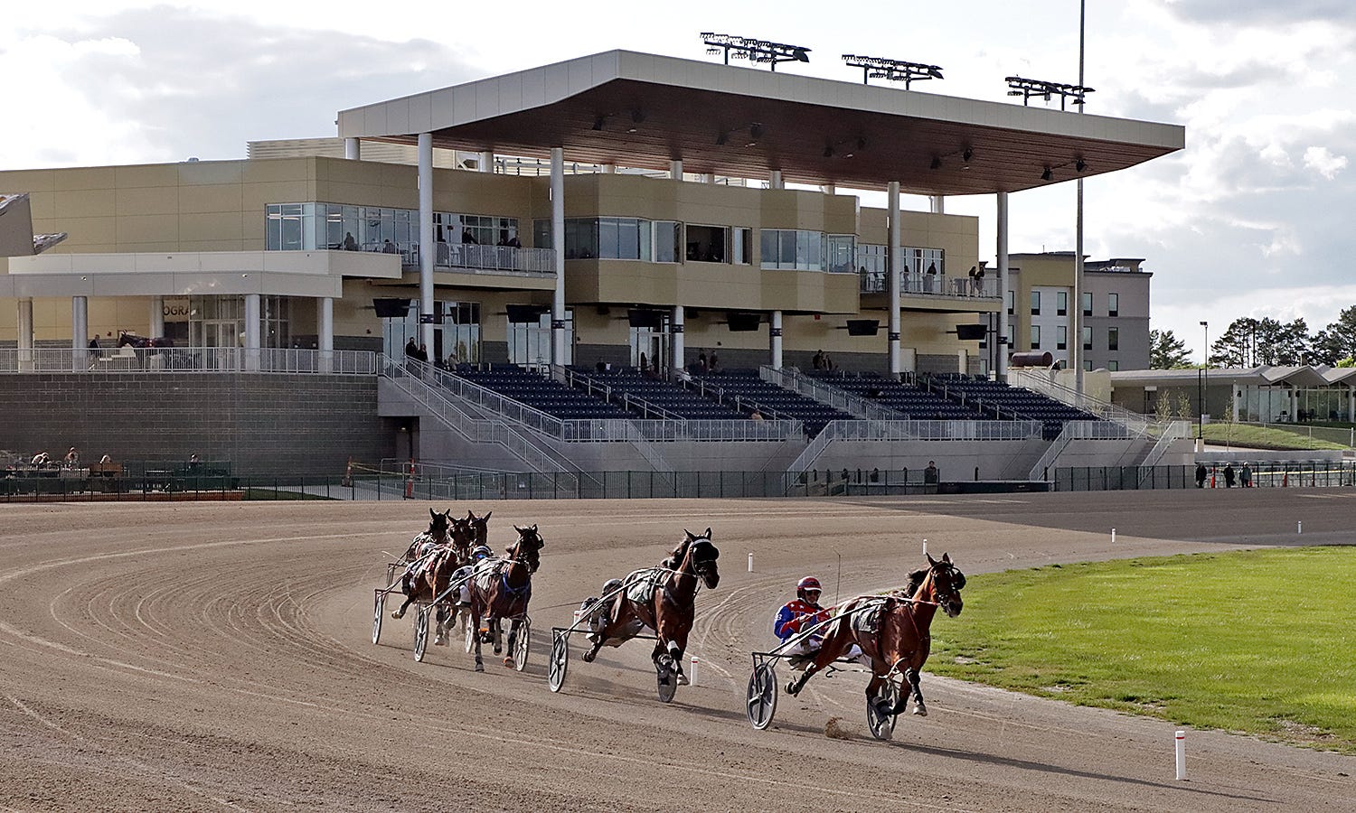 Scioto Downs New grandstand to ring in a modern era