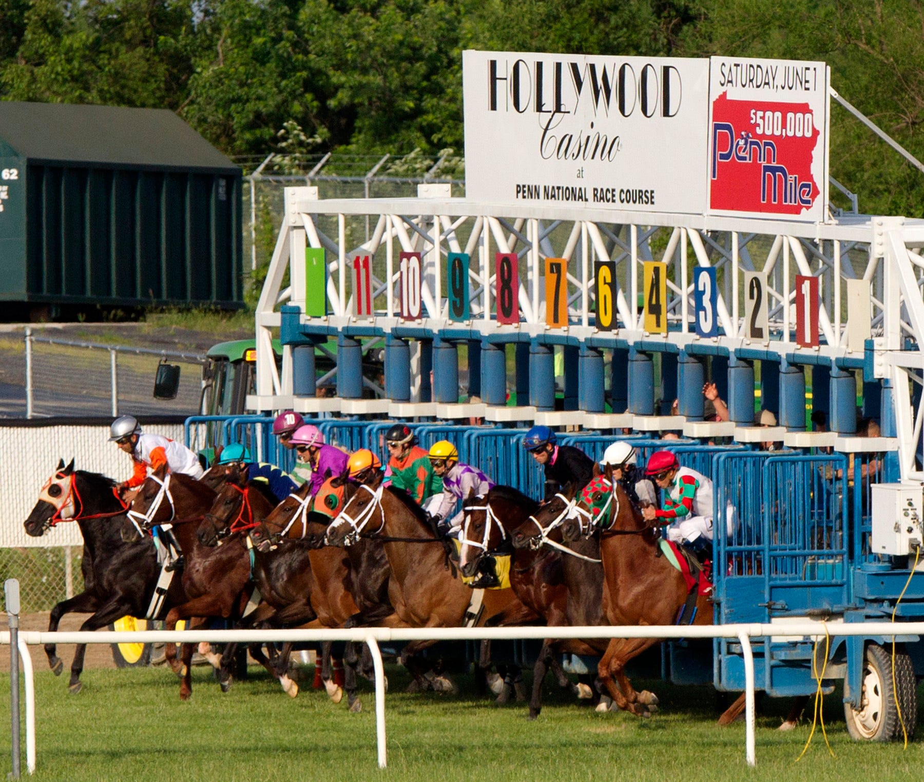 Penn National Cuts Racing Days, Boosts Purses