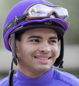 Jockey Luis Saez notches 2,000th win